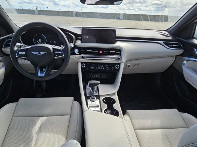 Used 2025 Genesis G70 2.5T RWD image 9