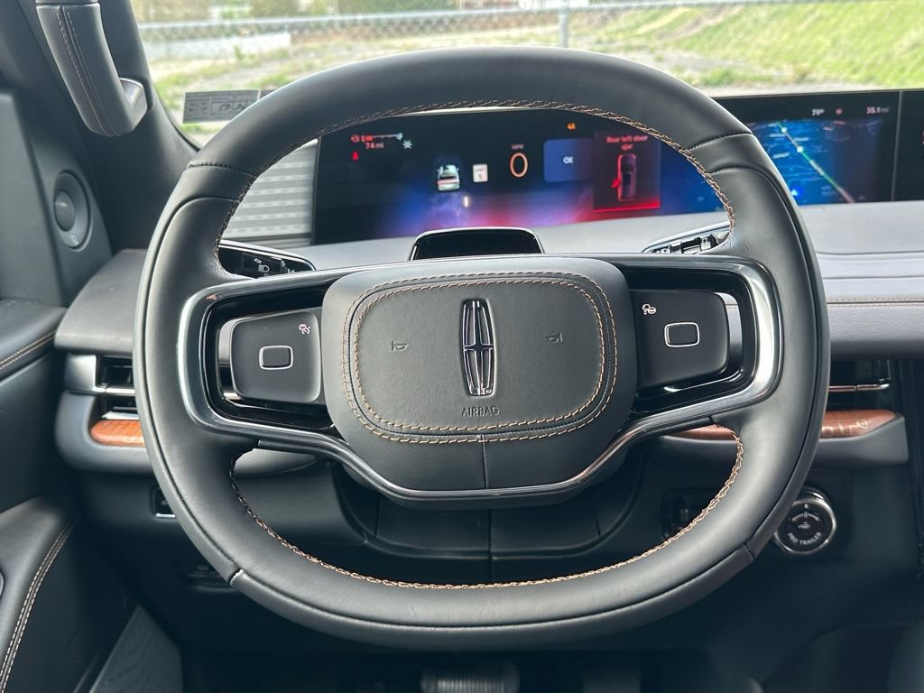 New 2025 Lincoln Navigator L Black Label AWD/4WD image 8