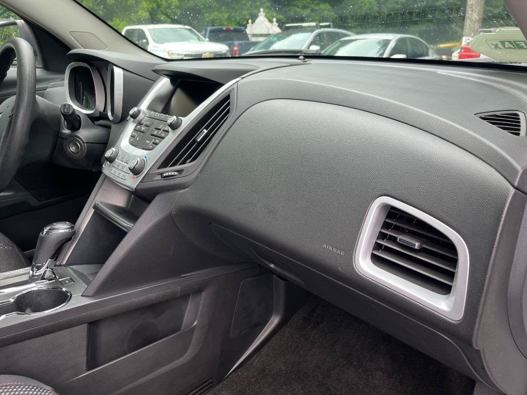Used 2017 Chevrolet Equinox LS FWD image 34