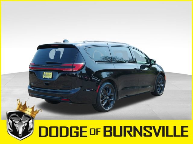 Used 2025 Chrysler Pacifica Limited FWD image 9