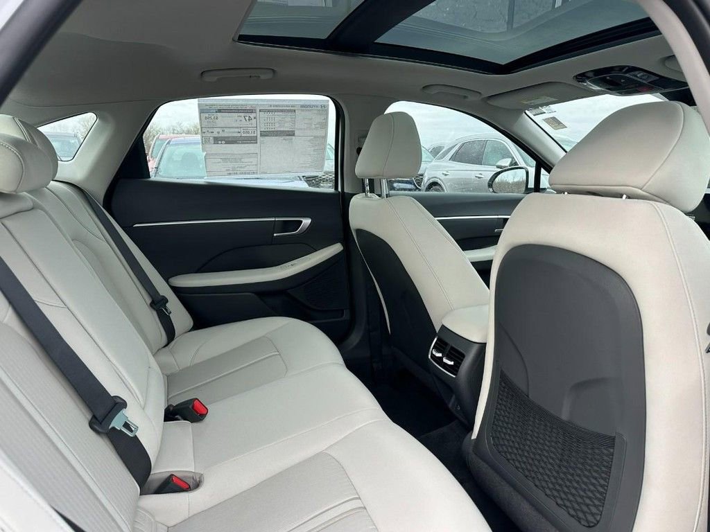 New 2026 Hyundai Sonata SEL FWD image 4