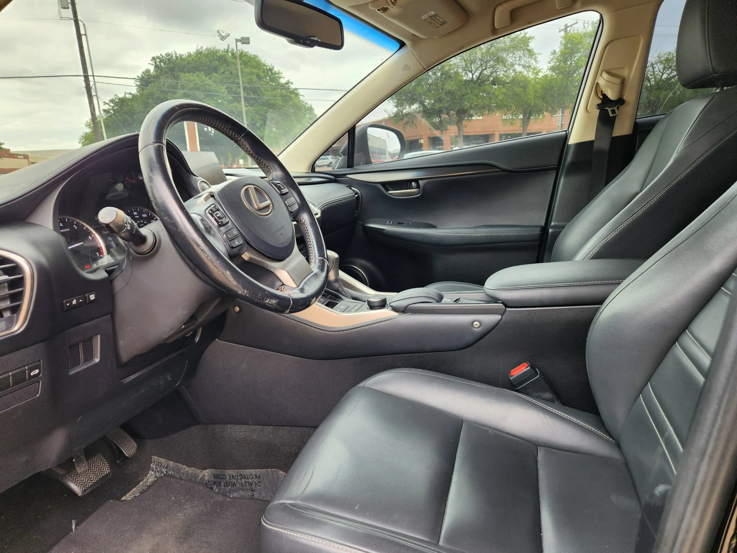 Used 2017 Lexus NX 200t FWD image 10