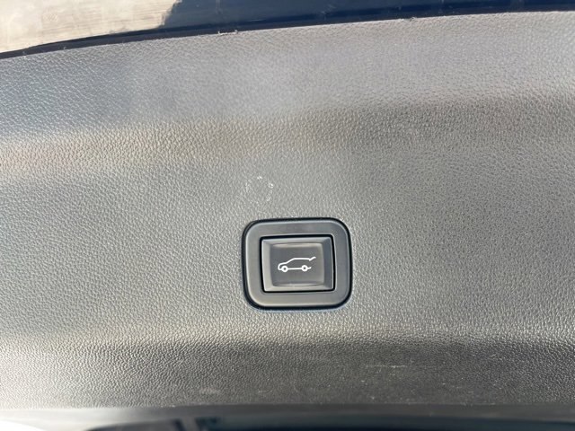 Used 2021 Chevrolet Tahoe Z71 w/ Z71 Signature Package image 8