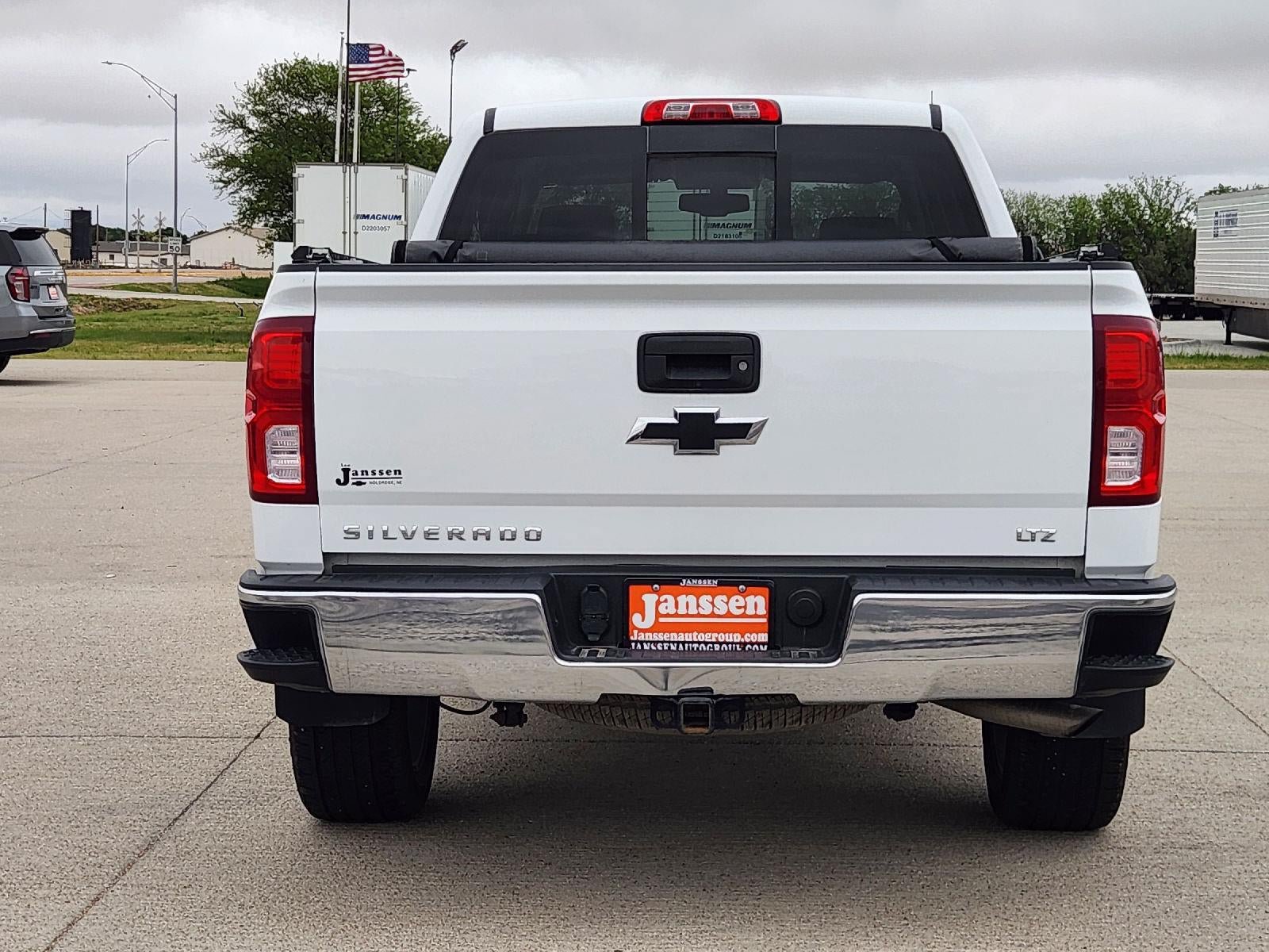 Used 2017 Chevrolet Silverado 1500 LTZ AWD/4WD image 7