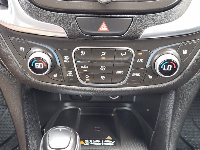 Used 2018 Chevrolet Equinox Premier FWD image 20