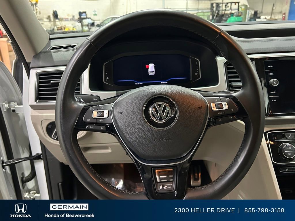 Used 2019 Volkswagen Atlas SEL R-Line AWD/4WD image 16