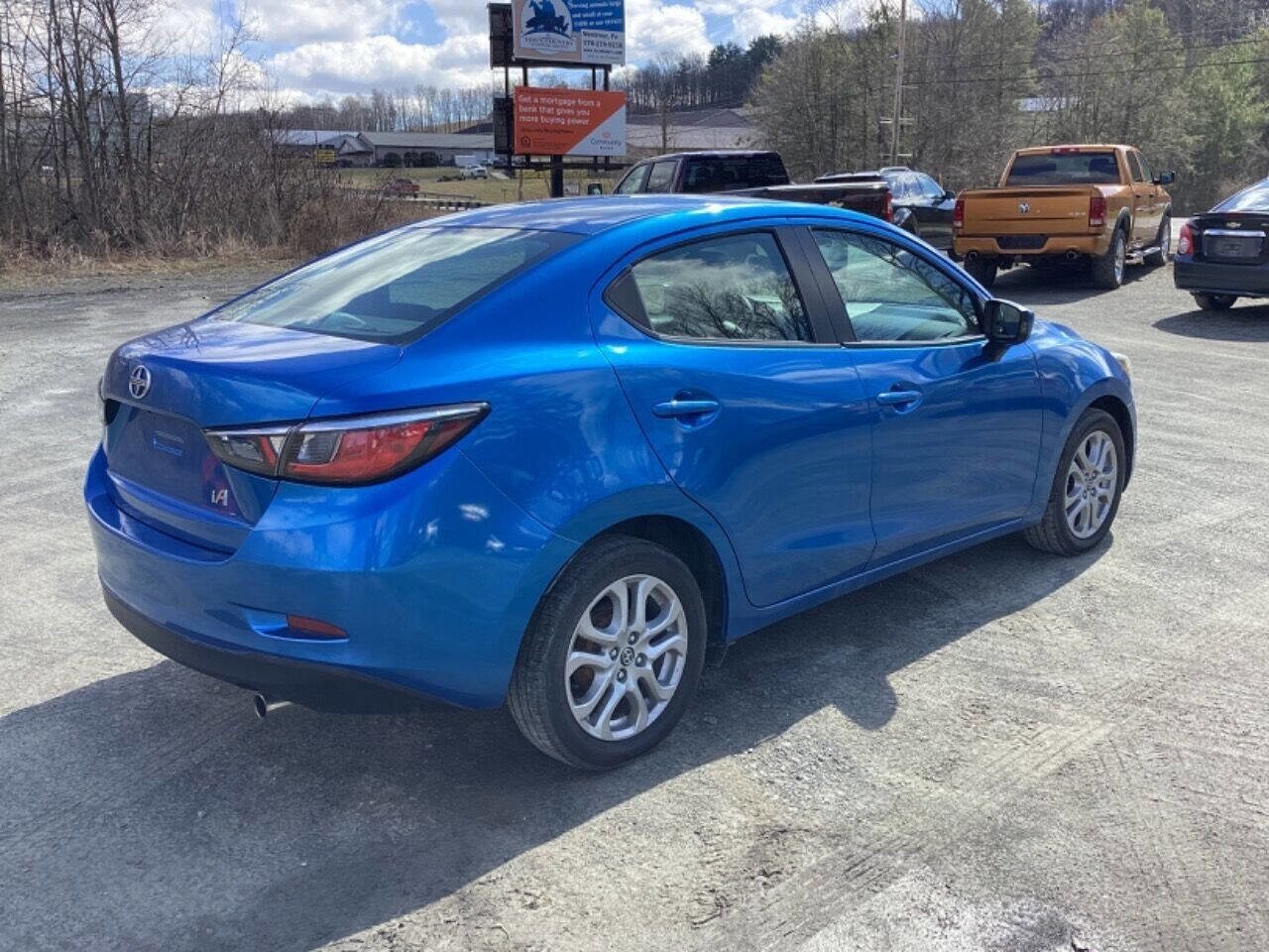 Used 2016 Scion iA image 5