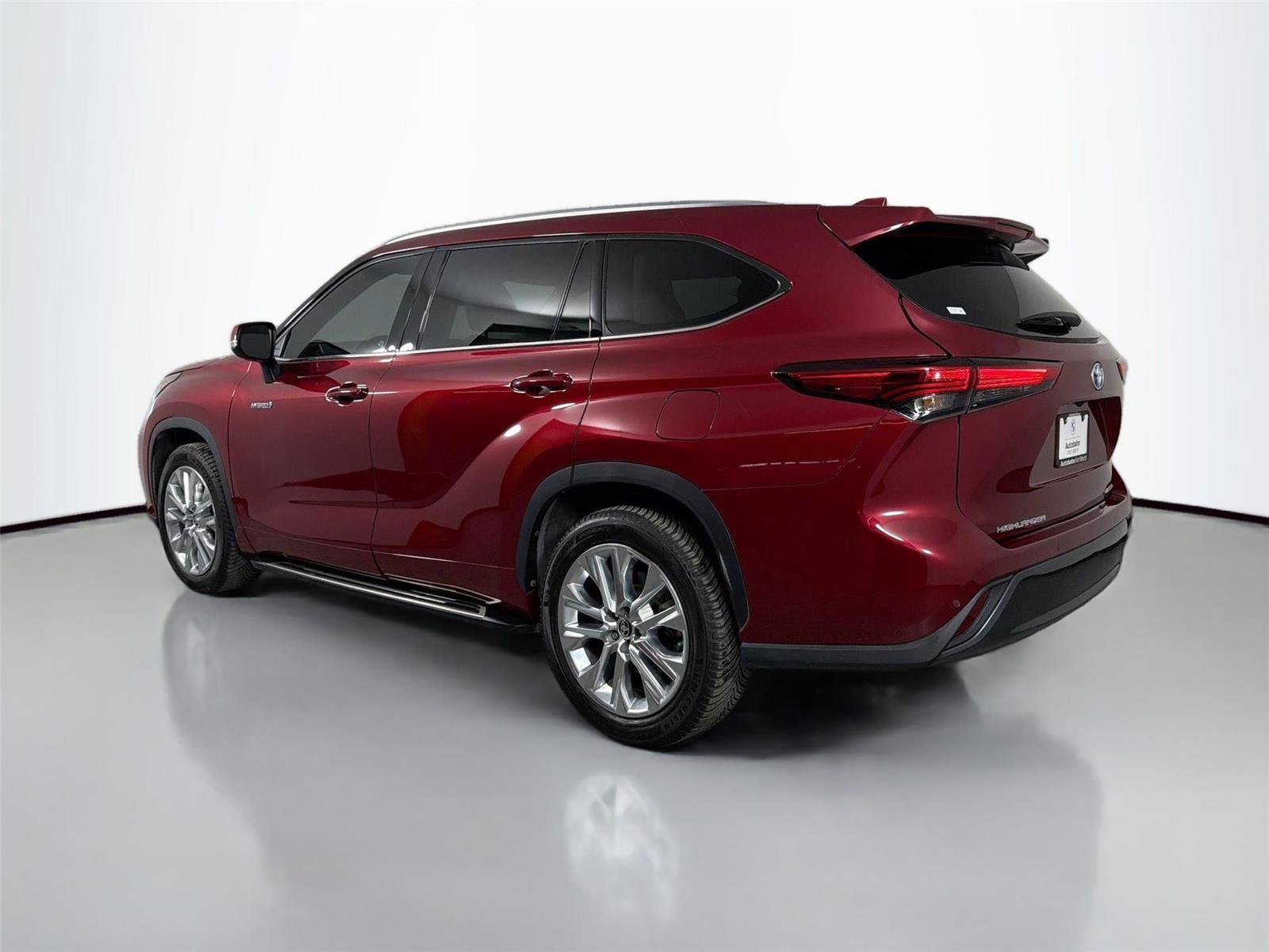 Used 2021 Toyota Highlander Limited image 8