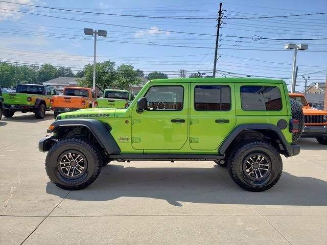 New 2025 Jeep Wrangler Unlimited Rubicon w/ XTREMEE 35" Tire Package image 3