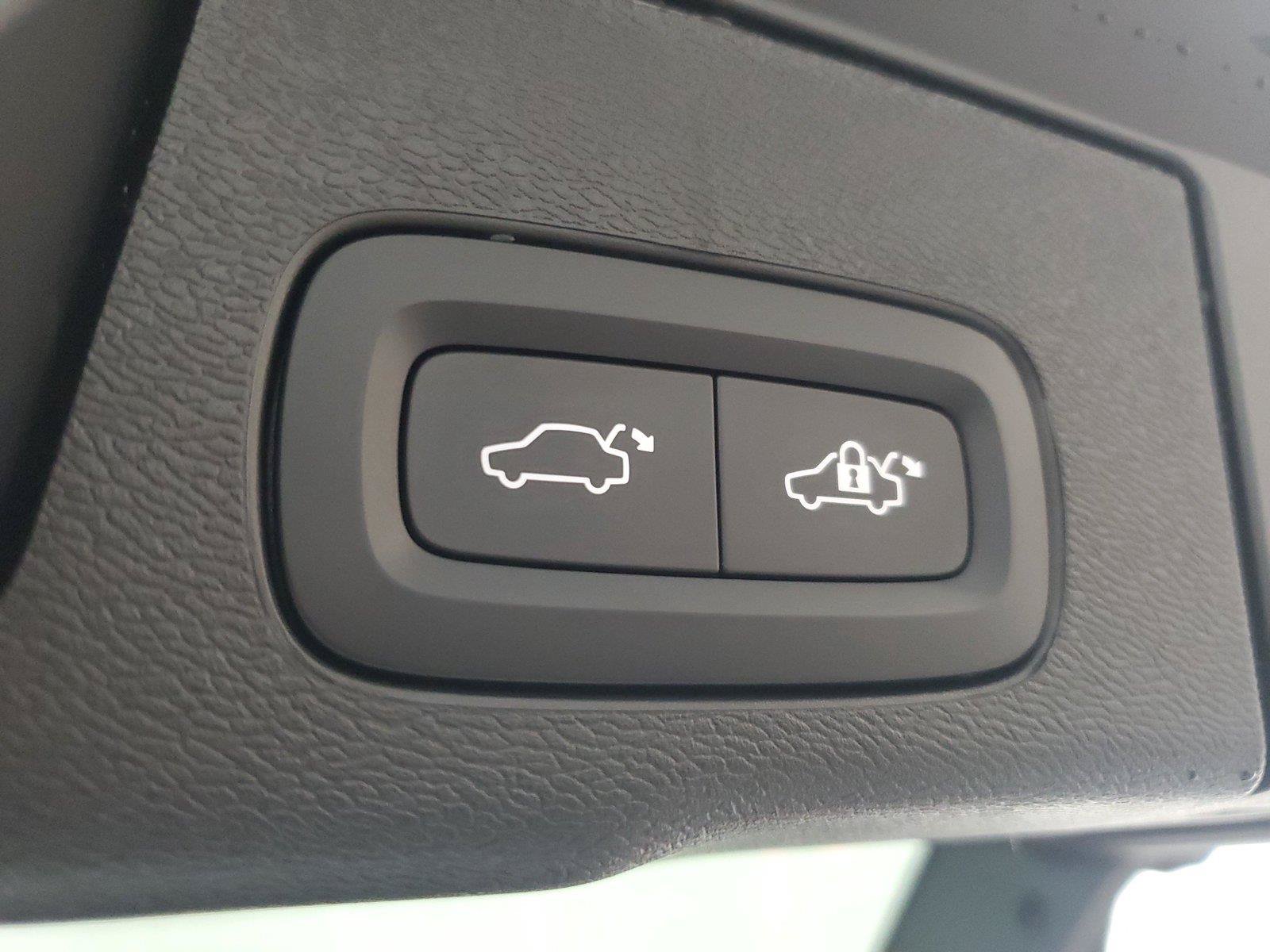 New 2027 Volvo XC60 B5 Ultra AWD/4WD image 10