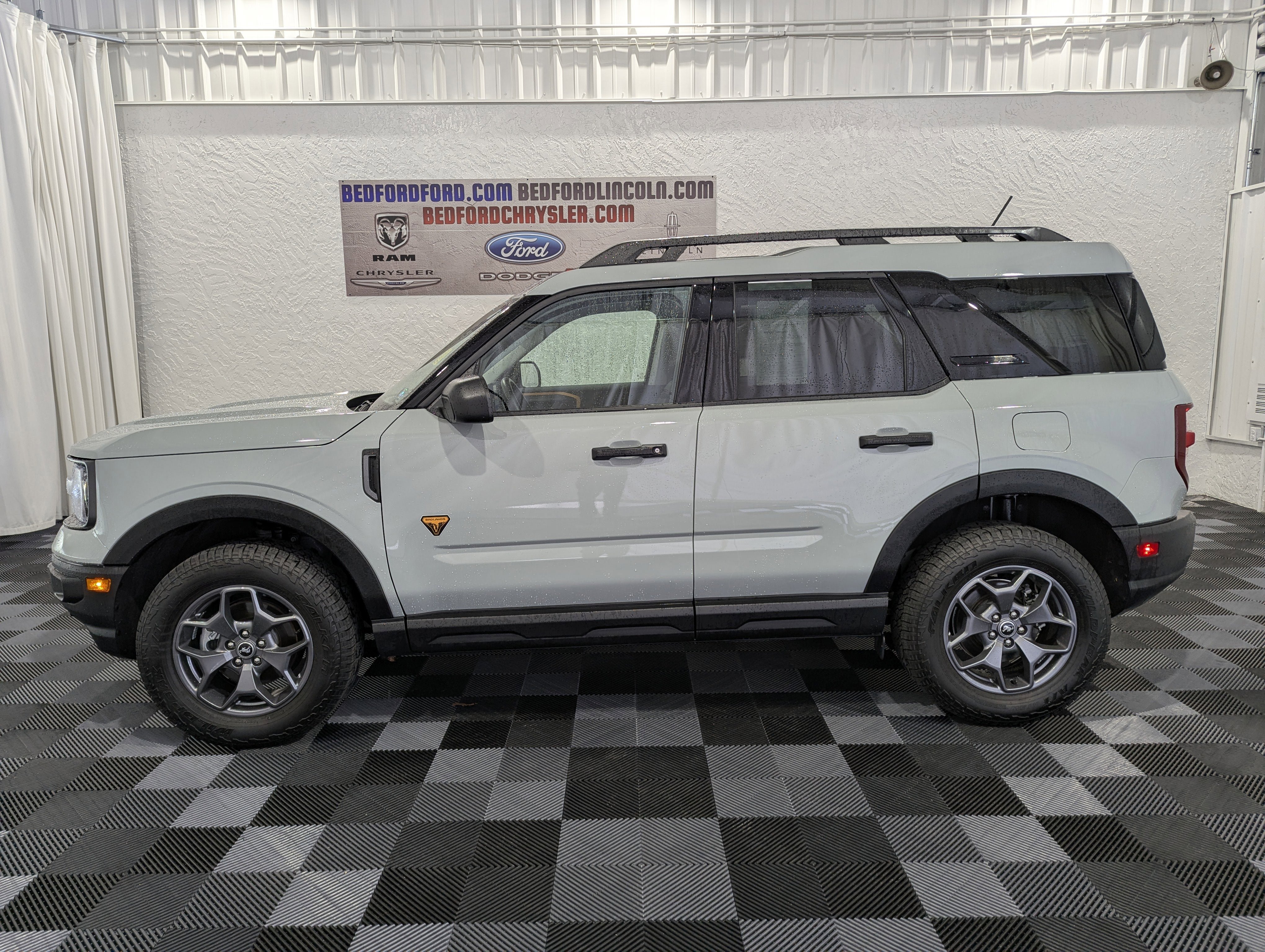 Used 2023 Ford Bronco Sport Badlands AWD/4WD image 2