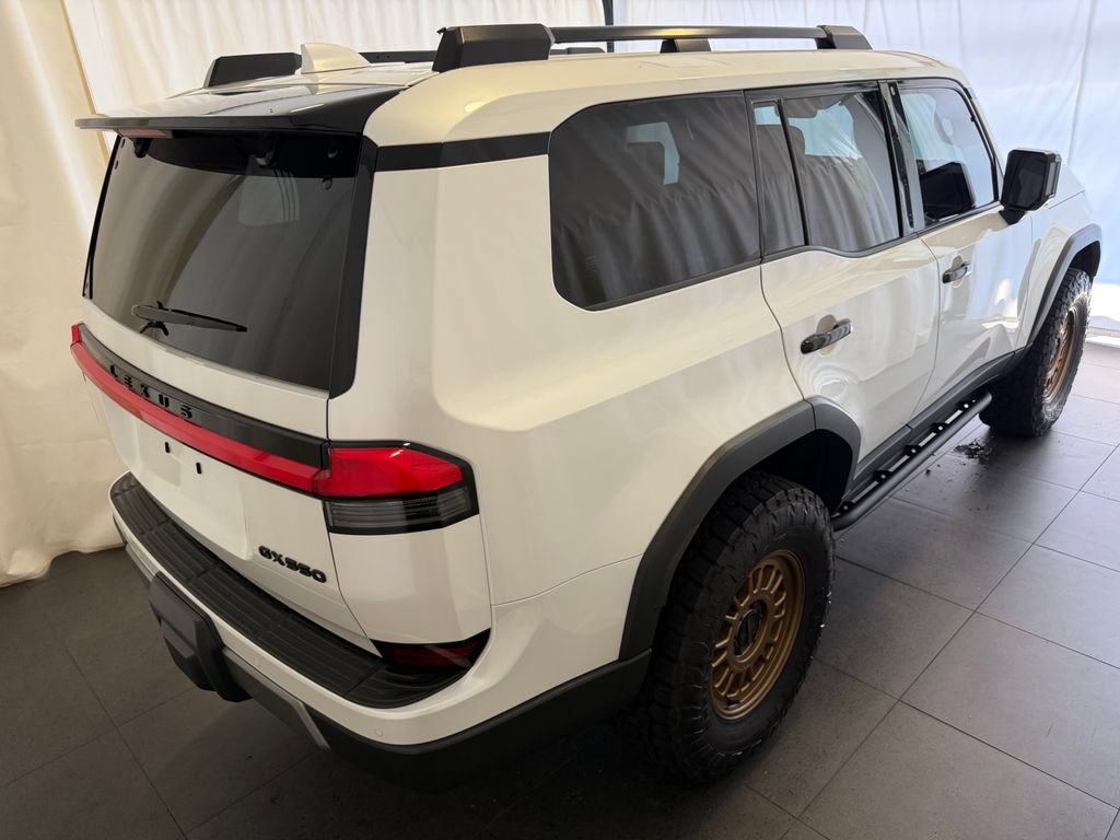 Used 2024 Lexus GX 550 AWD/4WD image 9