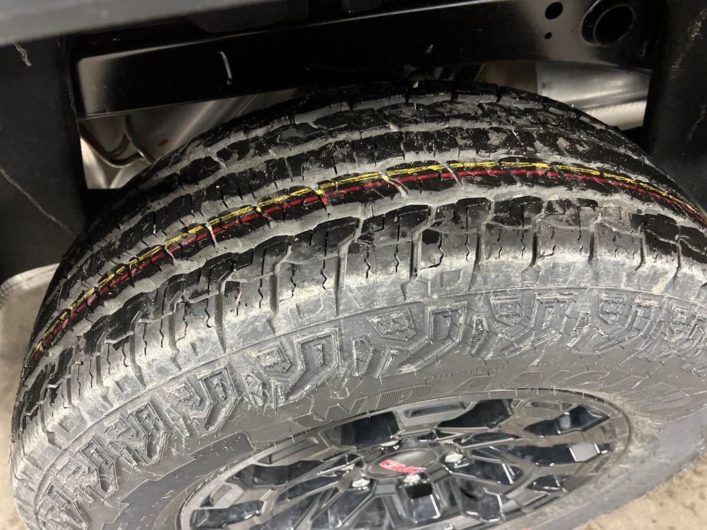 New 2026 GMC Canyon Elevation w/ Convenience Package image 10