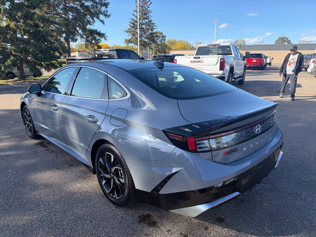 Used 2024 Hyundai Sonata SEL FWD image 7