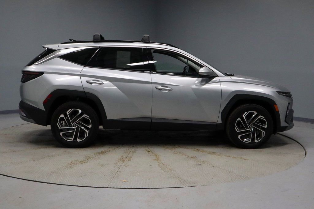 Certified 2025 Hyundai Tucson Limited image 13