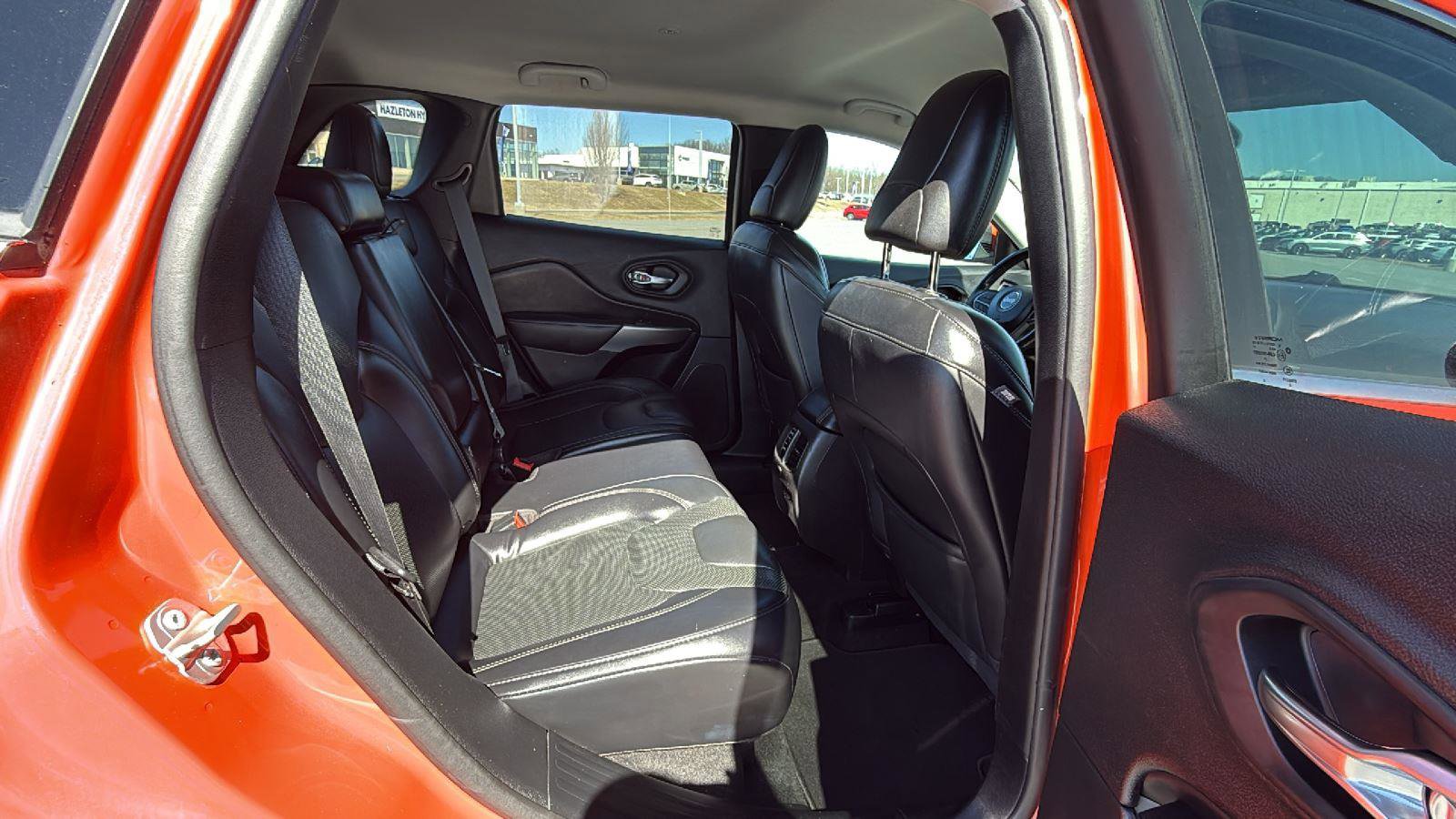 Used 2021 Jeep Cherokee Latitude Lux w/ Comfort/Convenience Group image 20