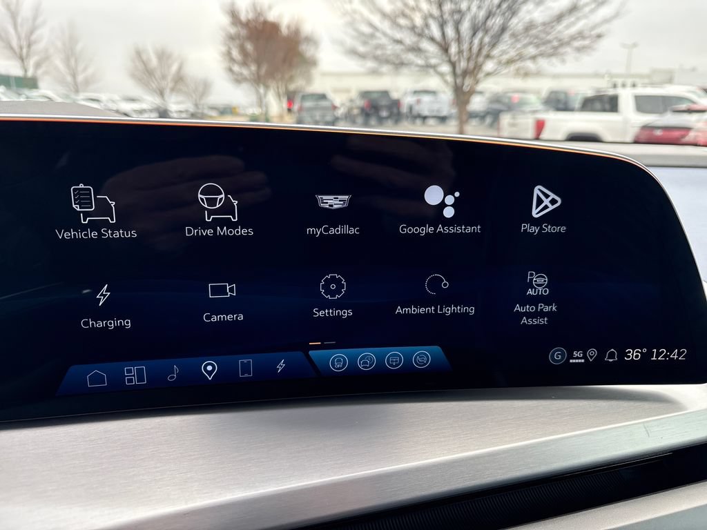 New 2026 Cadillac Vistiq Premium Luxury w/ LPO, Floor Liner Package AWD/4WD image 28