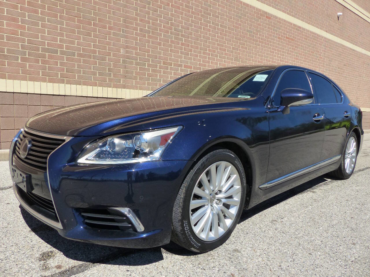 Used 2017 Lexus LS 460 AWD image 6