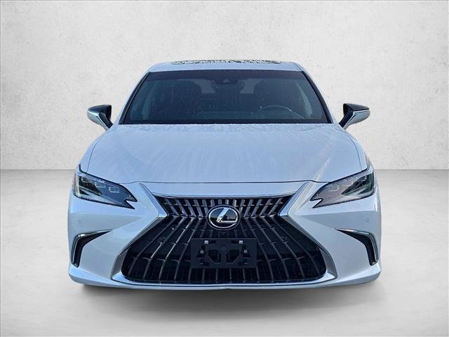 Used 2024 Lexus ES 300h Ultra Luxury FWD image 2