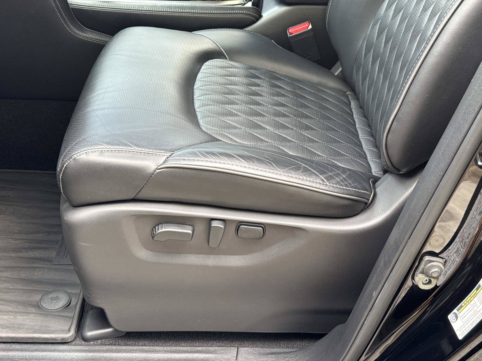Used 2022 INFINITI QX80 Sensory w/ Cargo Package RWD image 23