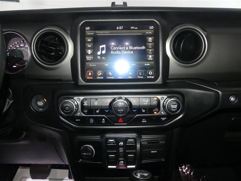 Used 2022 Jeep Wrangler Unlimited Sport AWD/4WD image 34