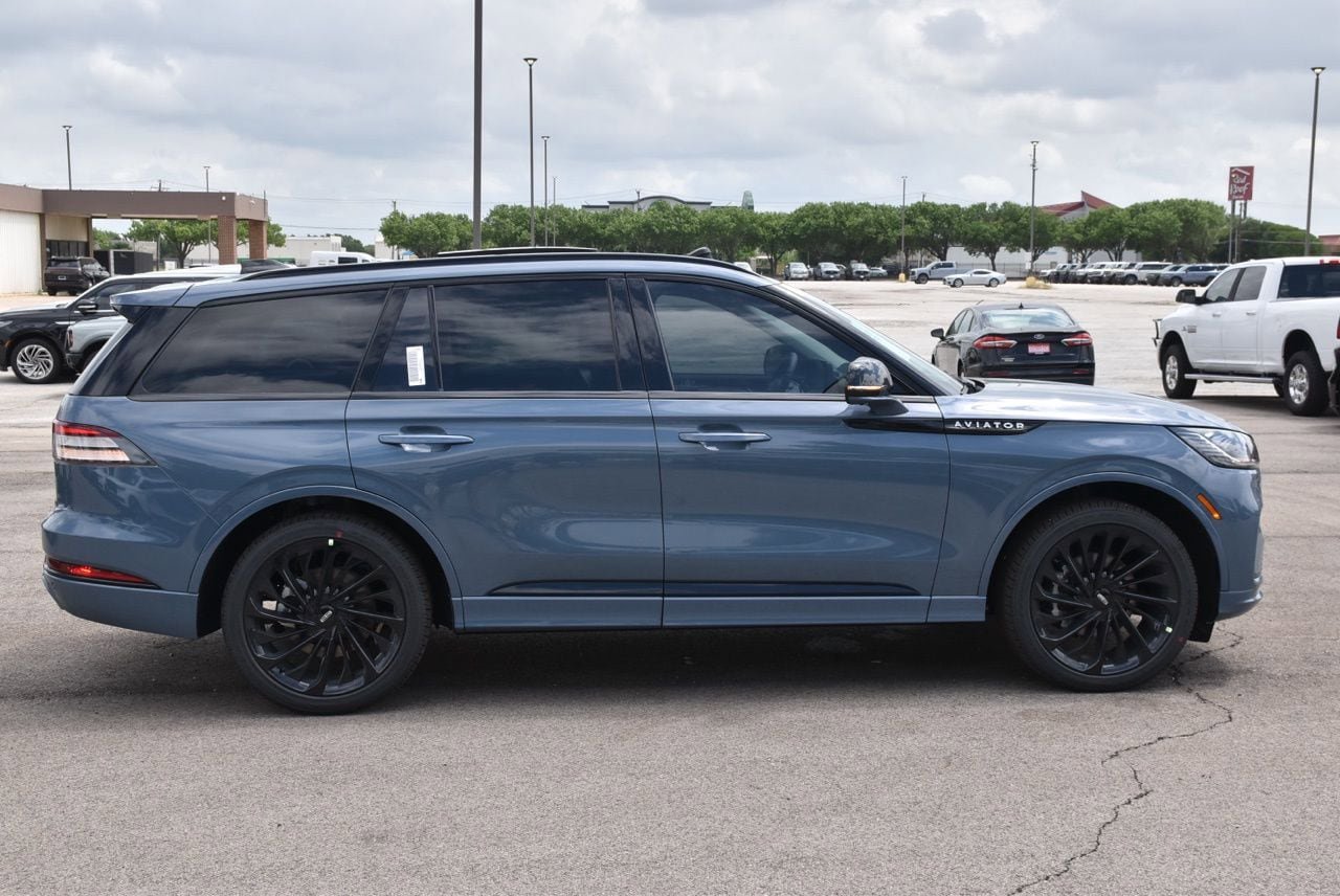 New 2026 Lincoln Aviator Reserve RWD image 34