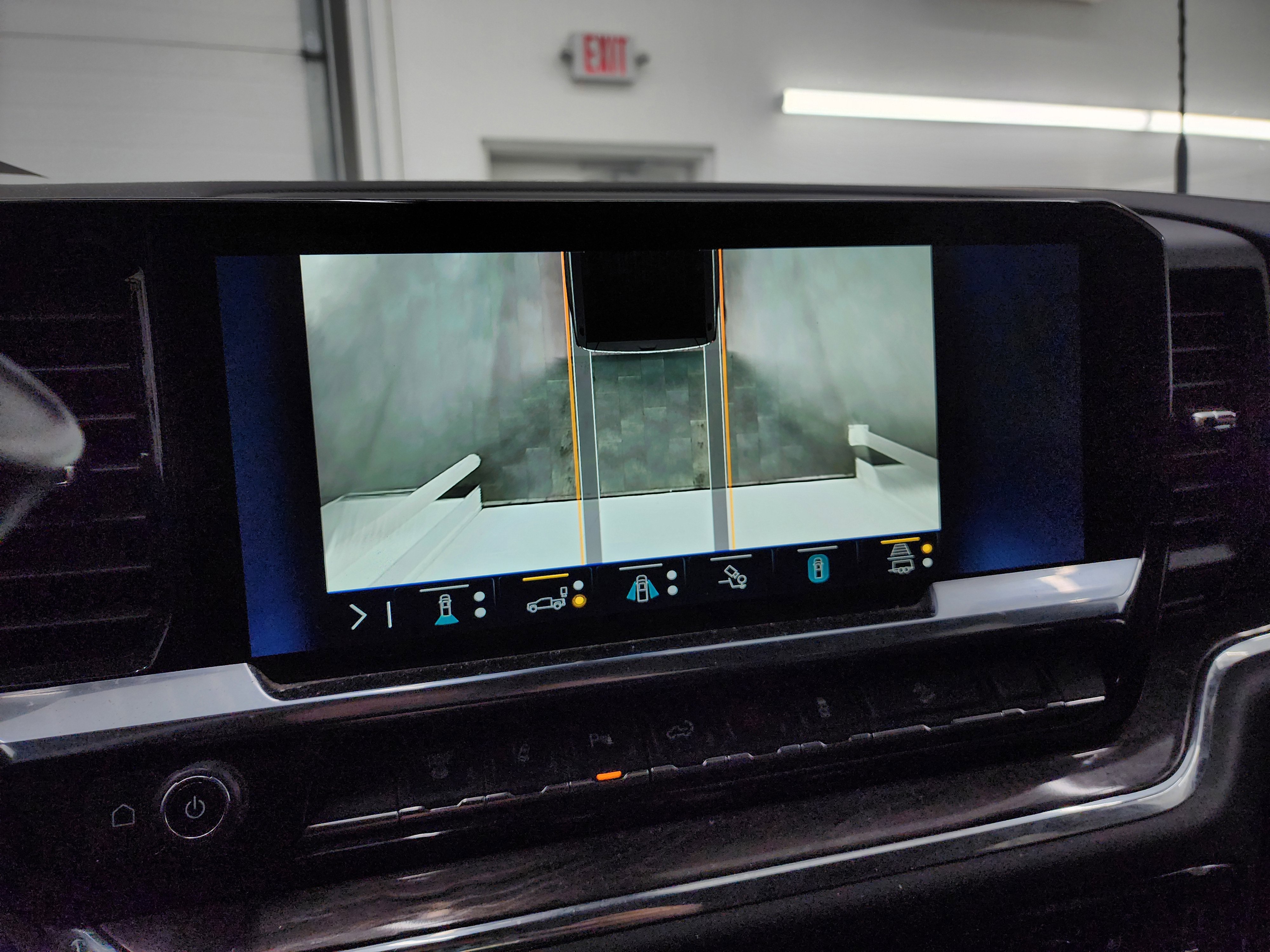 Used 2024 Chevrolet Silverado 2500 LTZ w/ LTZ Plus Package image 19