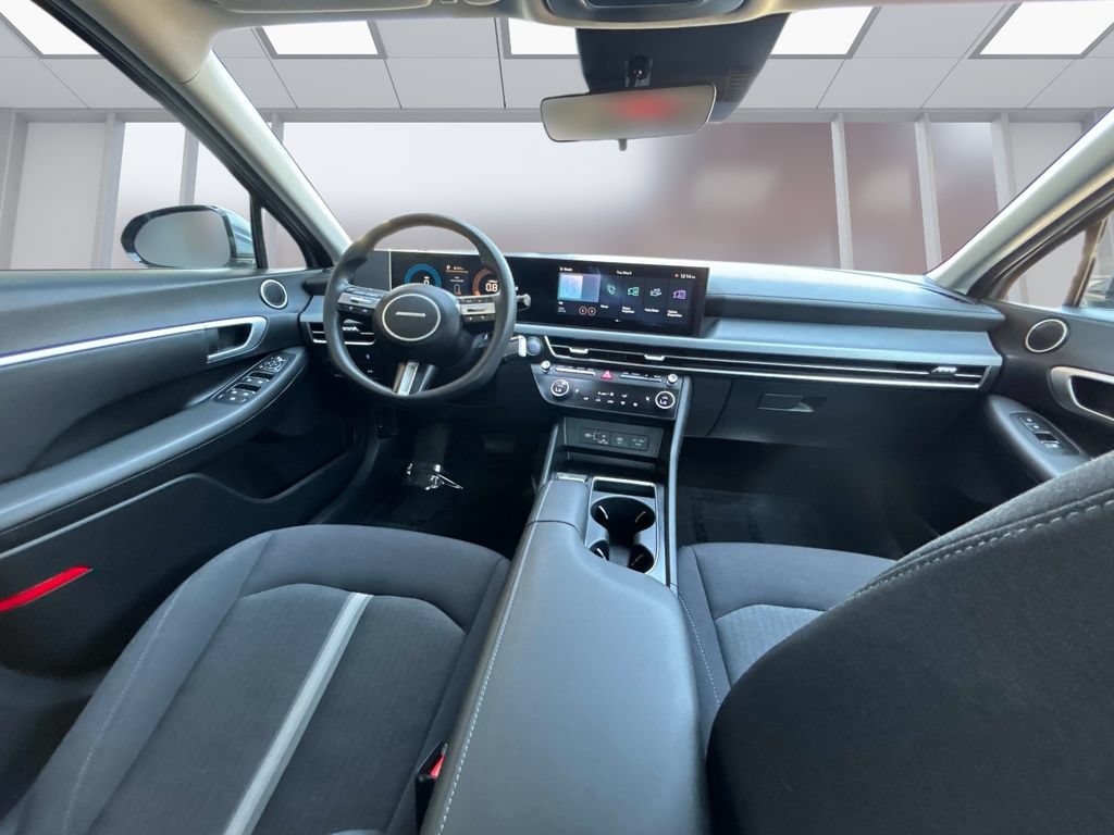 Used 2025 Hyundai Sonata SEL FWD image 14
