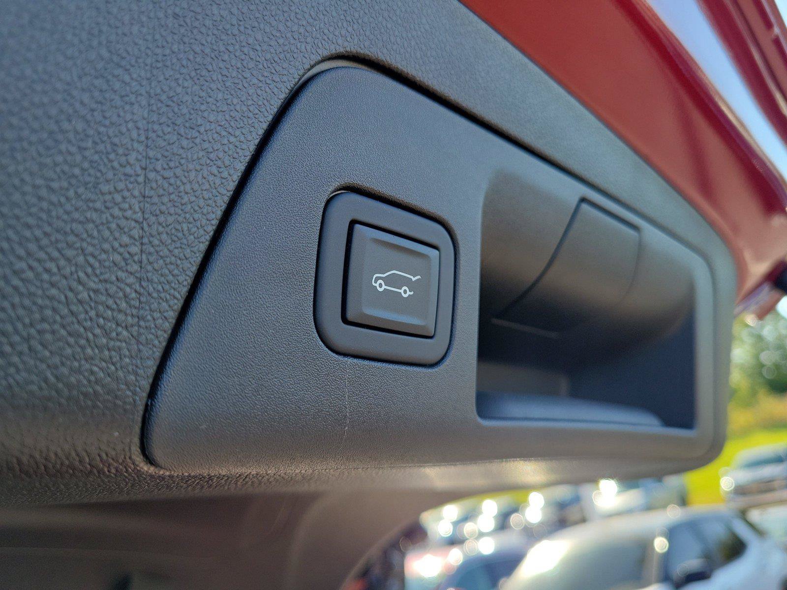 Used 2023 Buick Envision Preferred AWD/4WD image 8