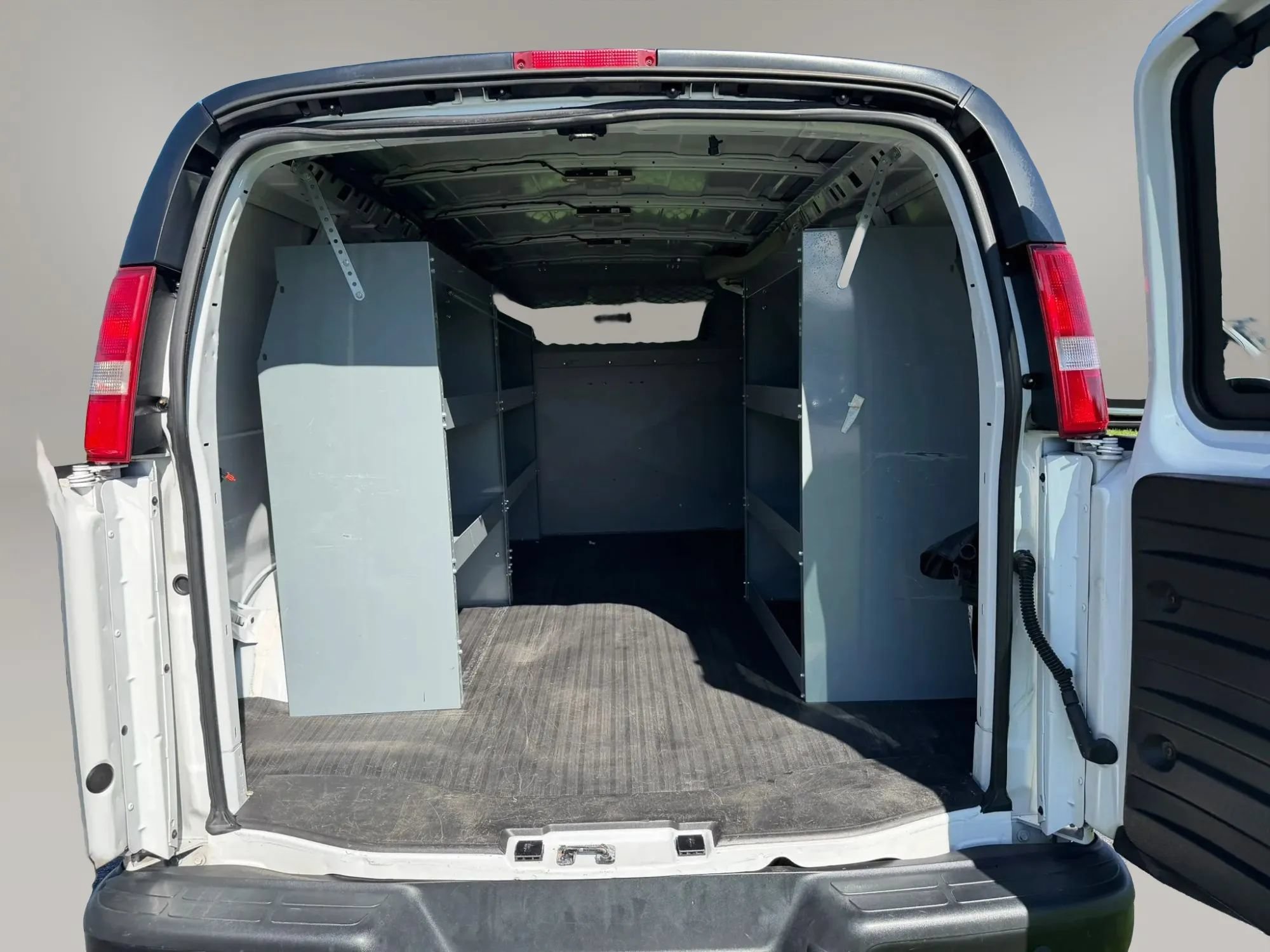 Used 2019 Chevrolet Express 2500 w/ Driver Convenience Package RWD image 3
