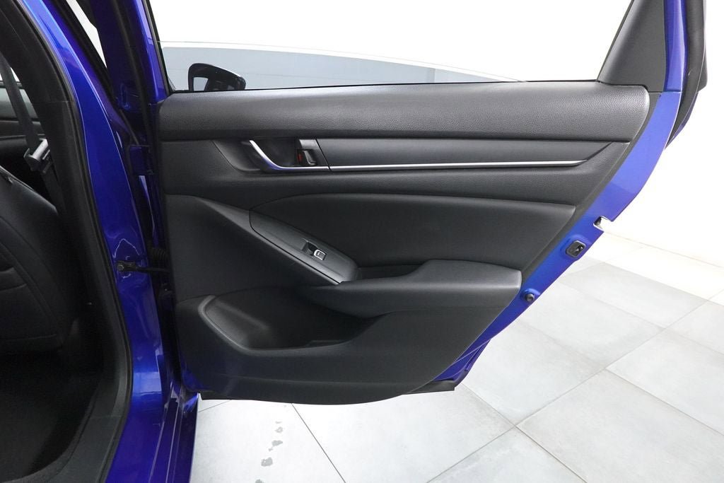 Used 2018 Honda Accord Sport image 25