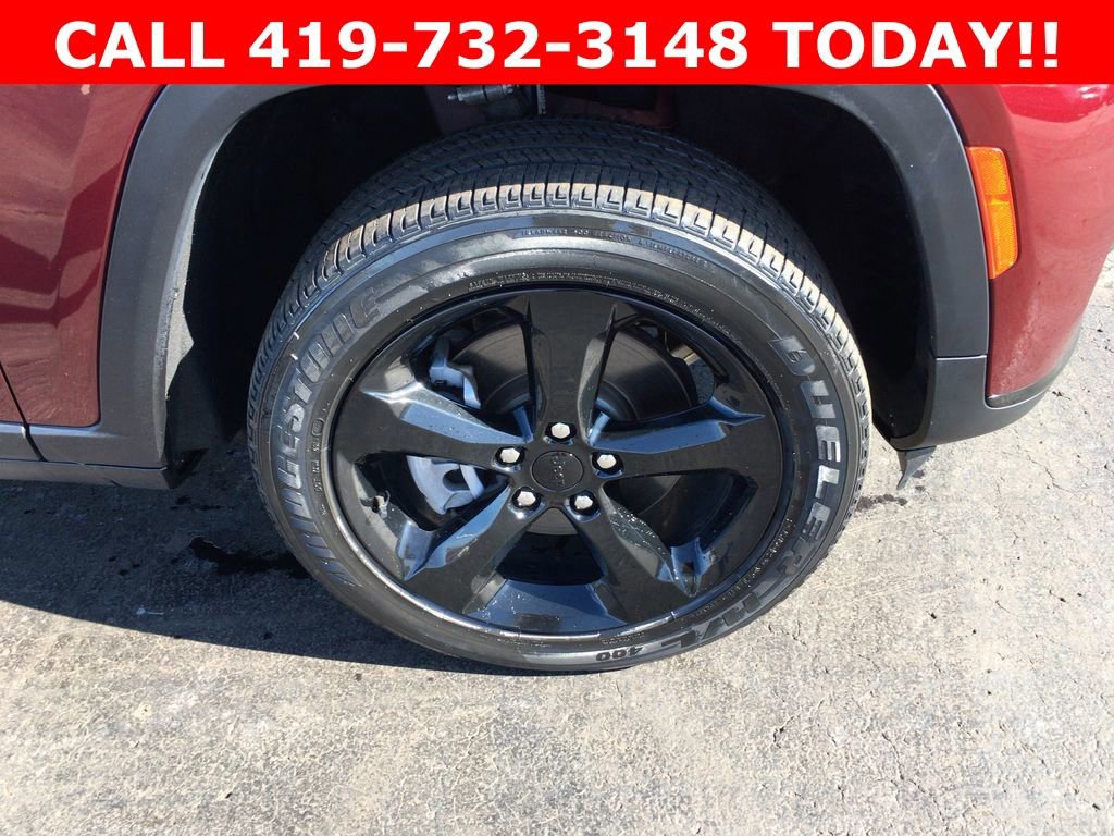 Used 2023 Jeep Grand Cherokee L Laredo AWD/4WD image 29