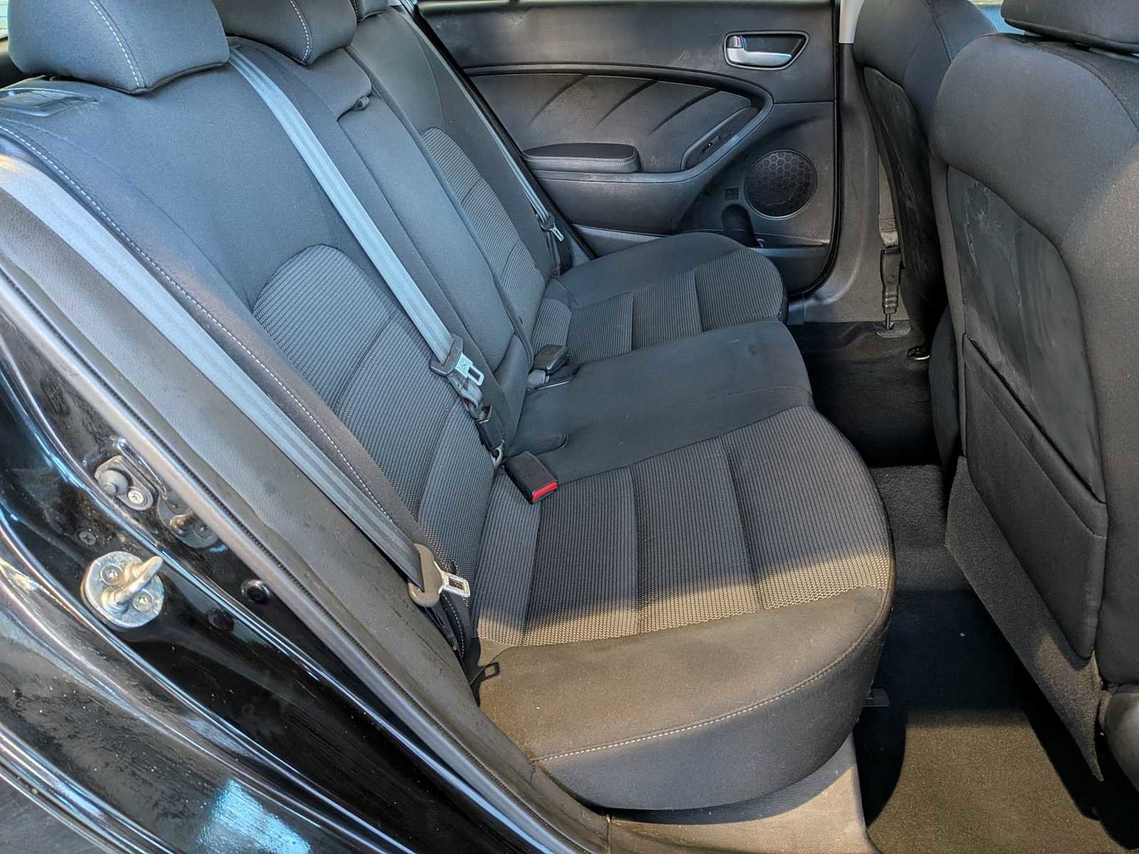 Used 2017 Kia Forte LX image 16