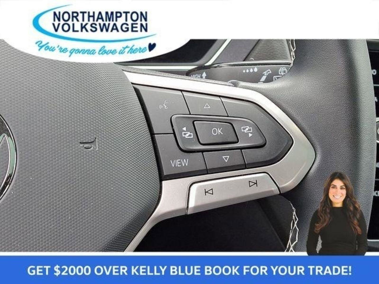 Used 2022 Volkswagen Tiguan SE w/ Panoramic Sunroof Package image 23