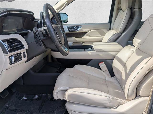 Used 2019 Lincoln Navigator Reserve image 15