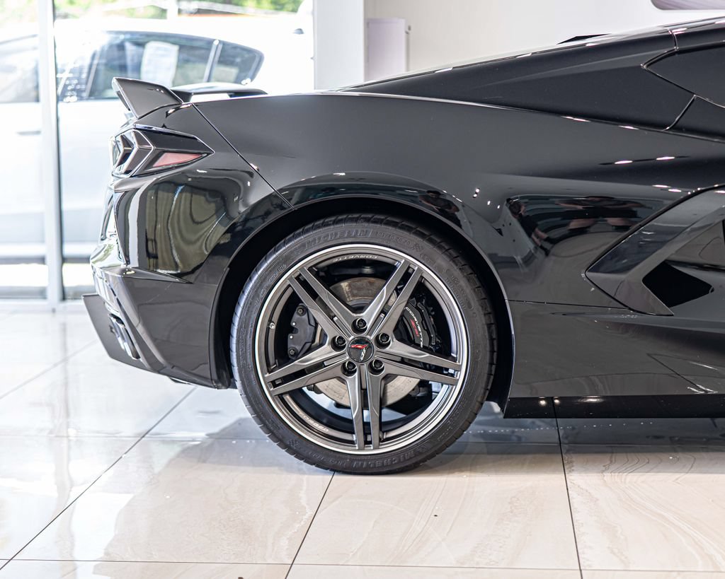 Used 2024 Chevrolet Corvette Stingray Preferred Cpe w/ Z51 Performance Package RWD image 12