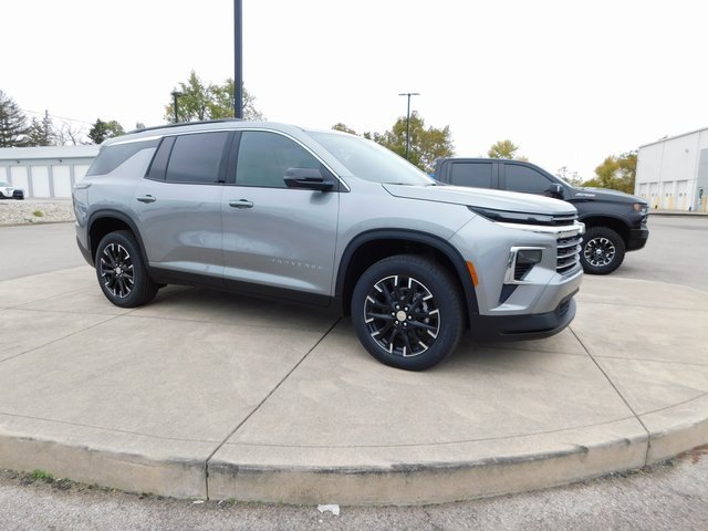 New 2026 Chevrolet Traverse LT w/ Sun and Wheel Package video 1