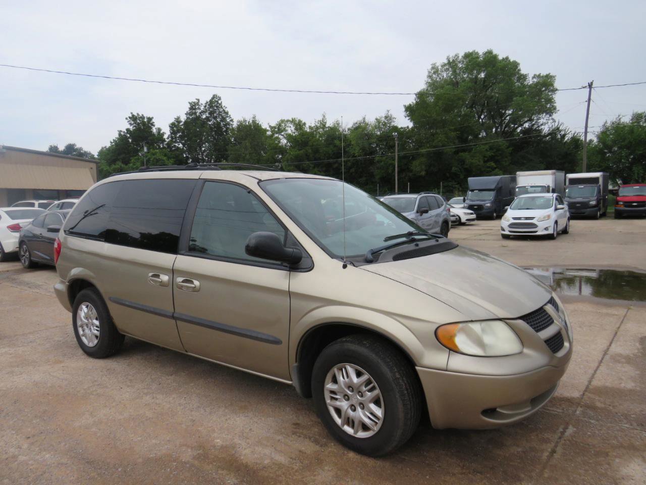 Used 2003 Dodge Caravan Sport FWD image 3