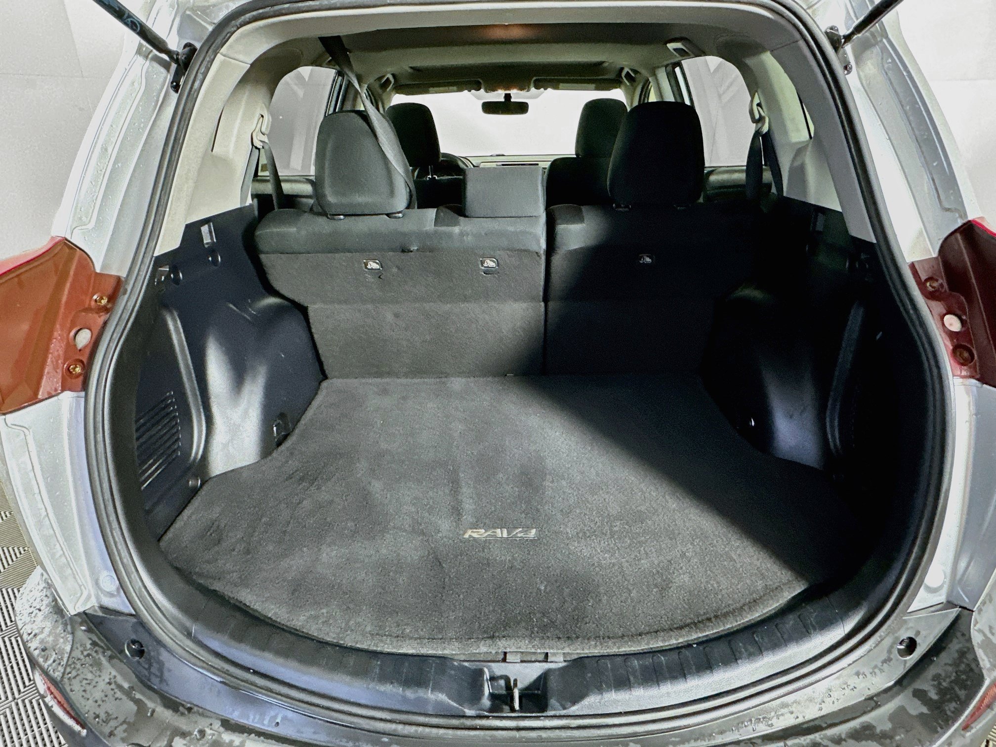 Used 2013 Toyota RAV4 XLE FWD image 27