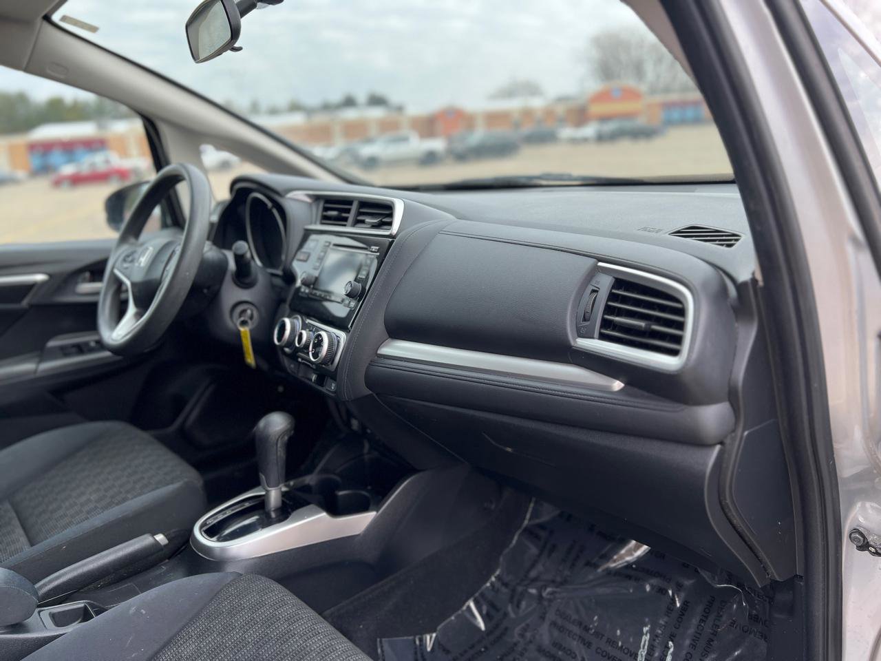 Used 2015 Honda Fit LX image 37