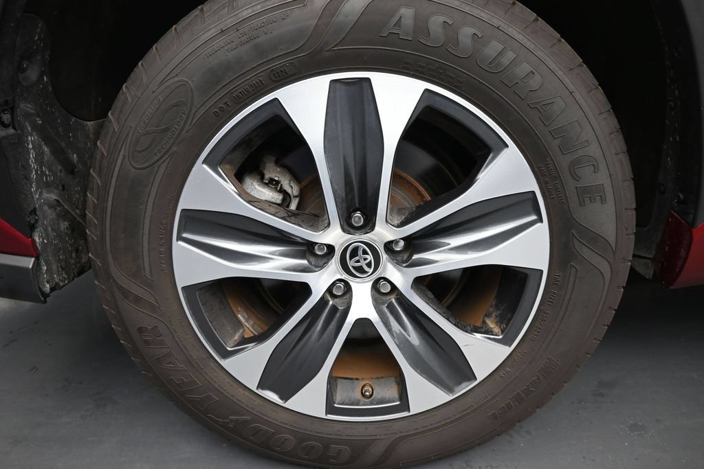 Used 2020 Toyota Highlander XLE FWD image 10
