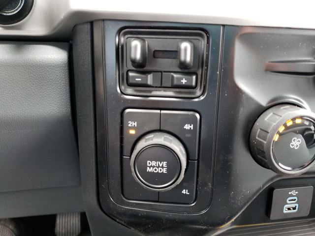 New 2026 Ford F550 4x4 Crew Cab image 21