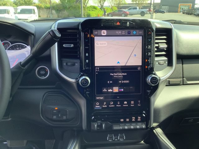 New 2026 RAM 2500 Big Horn AWD/4WD image 17