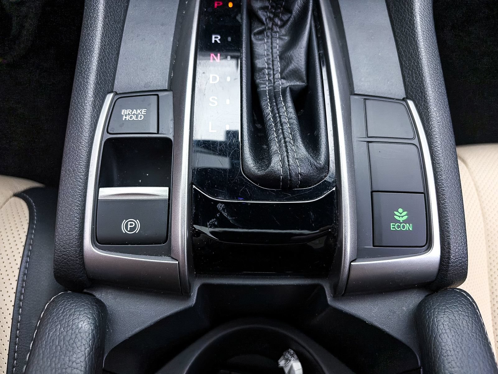 Used 2017 Honda Civic EX-L image 25