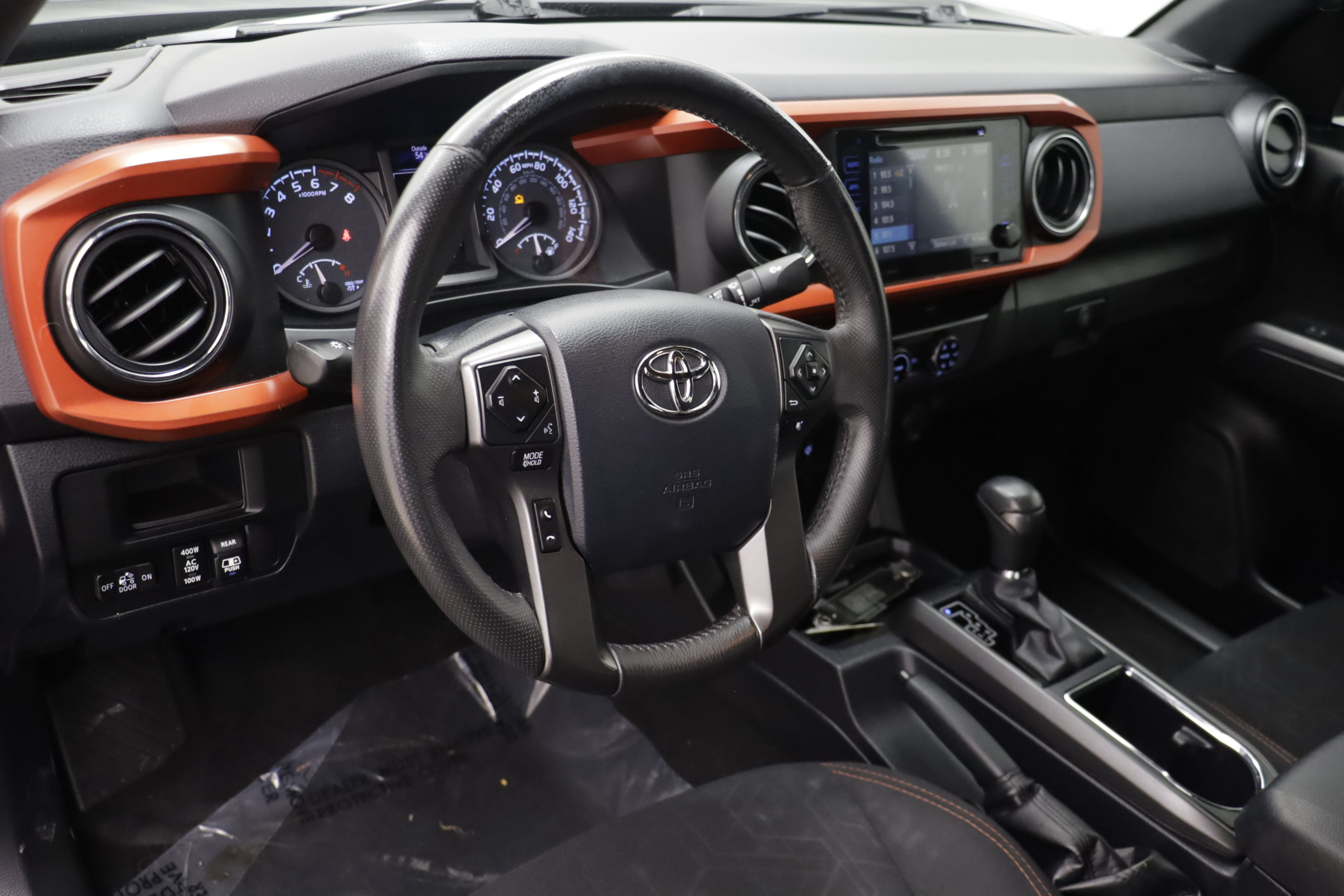 Used 2017 Toyota Tacoma TRD Sport w/ Tow Package (A/T) AWD/4WD image 6