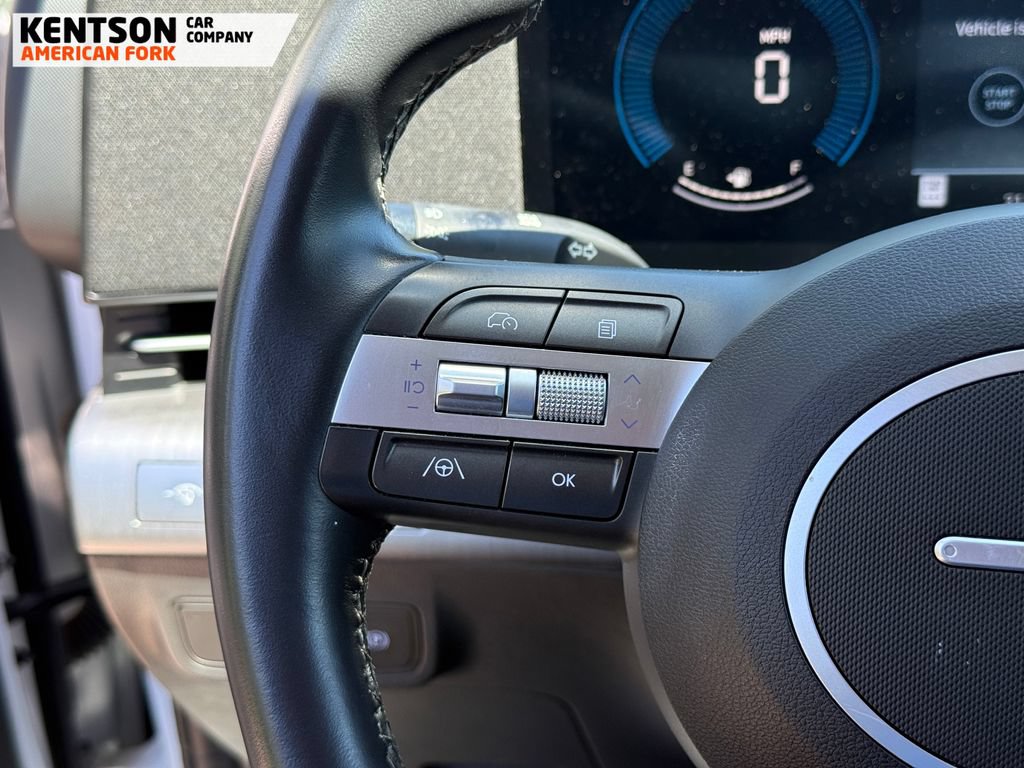 Used 2025 Hyundai Kona SEL AWD/4WD image 16