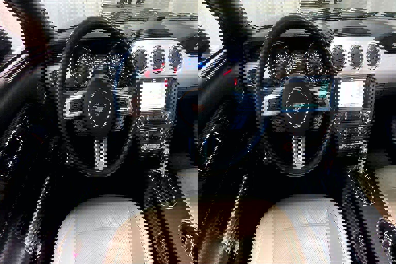 Used 2017 Ford Mustang Premium image 5