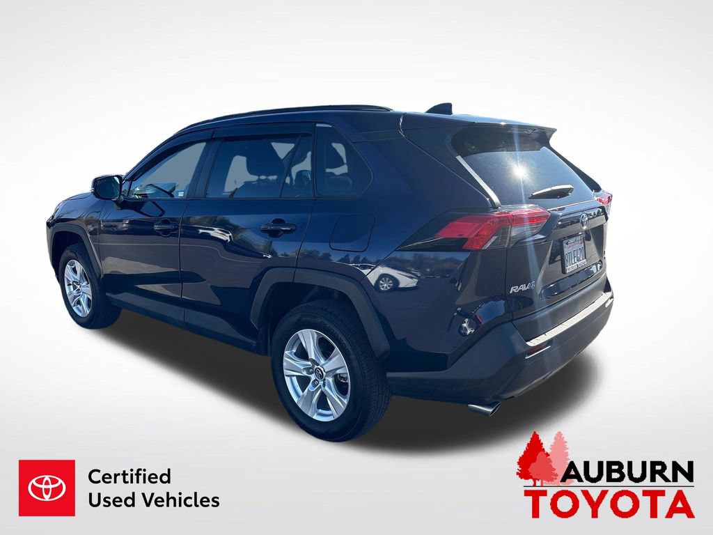 Certified 2021 Toyota RAV4 XLE w/ XLE Grade Weather Package AWD/4WD image 8