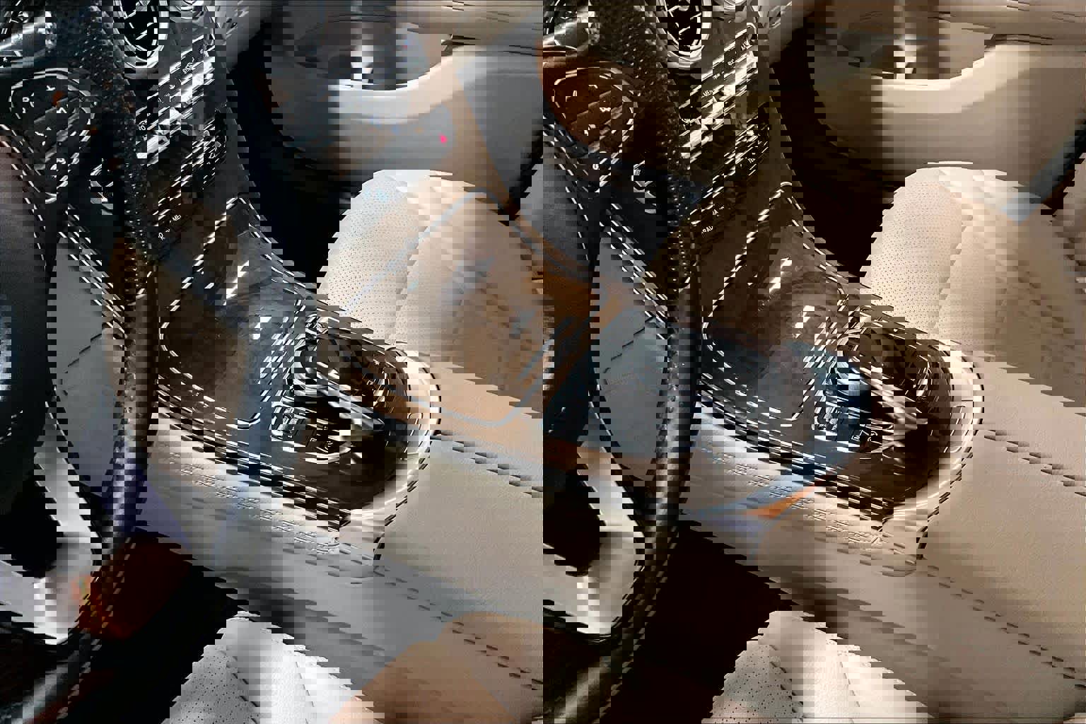 Used 2016 Mercedes-Benz GLC 300 4MATIC image 15