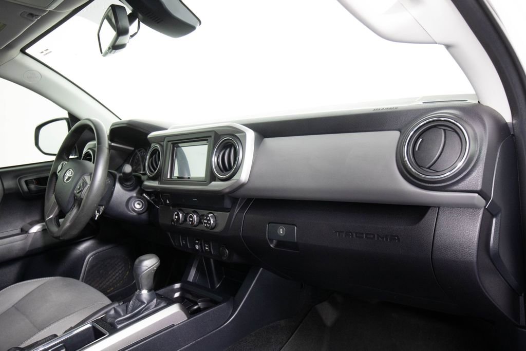 Used 2019 Toyota Tacoma SR5 image 17